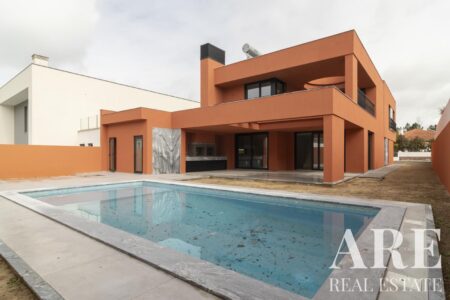 Villa for sale in Azeitão, Setubal