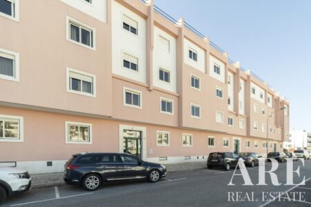 Apartment for sale in Medrosa, Oeiras