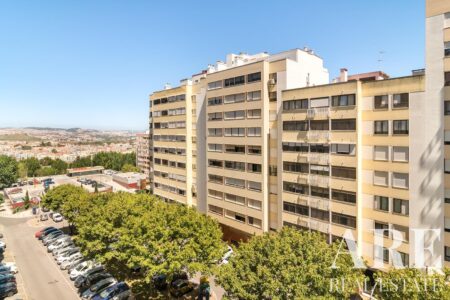 Apartment for sale in Alfragide, Amadora