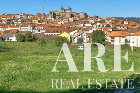 Plot for sale in Viseu